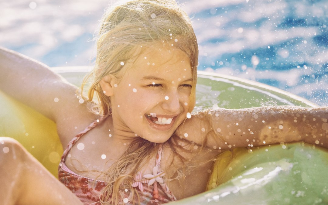 Girl in swimming ring, © Pocha Burwitz