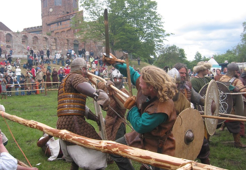 Scena bitwy podczas corocznego festiwalu zamkowego., © Stadt Neustadt-Glewe
